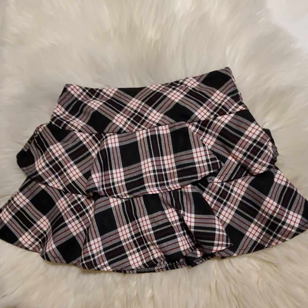 Y2k plaid tiered ruffle skirt, size 7